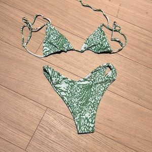 SKATIE like new ELLA + SUZANNE size small